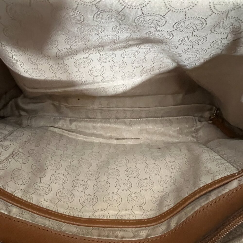 Michael Kors Brown Leather Medium Zip Jet Set Travel Tote - Picture 7 of 7